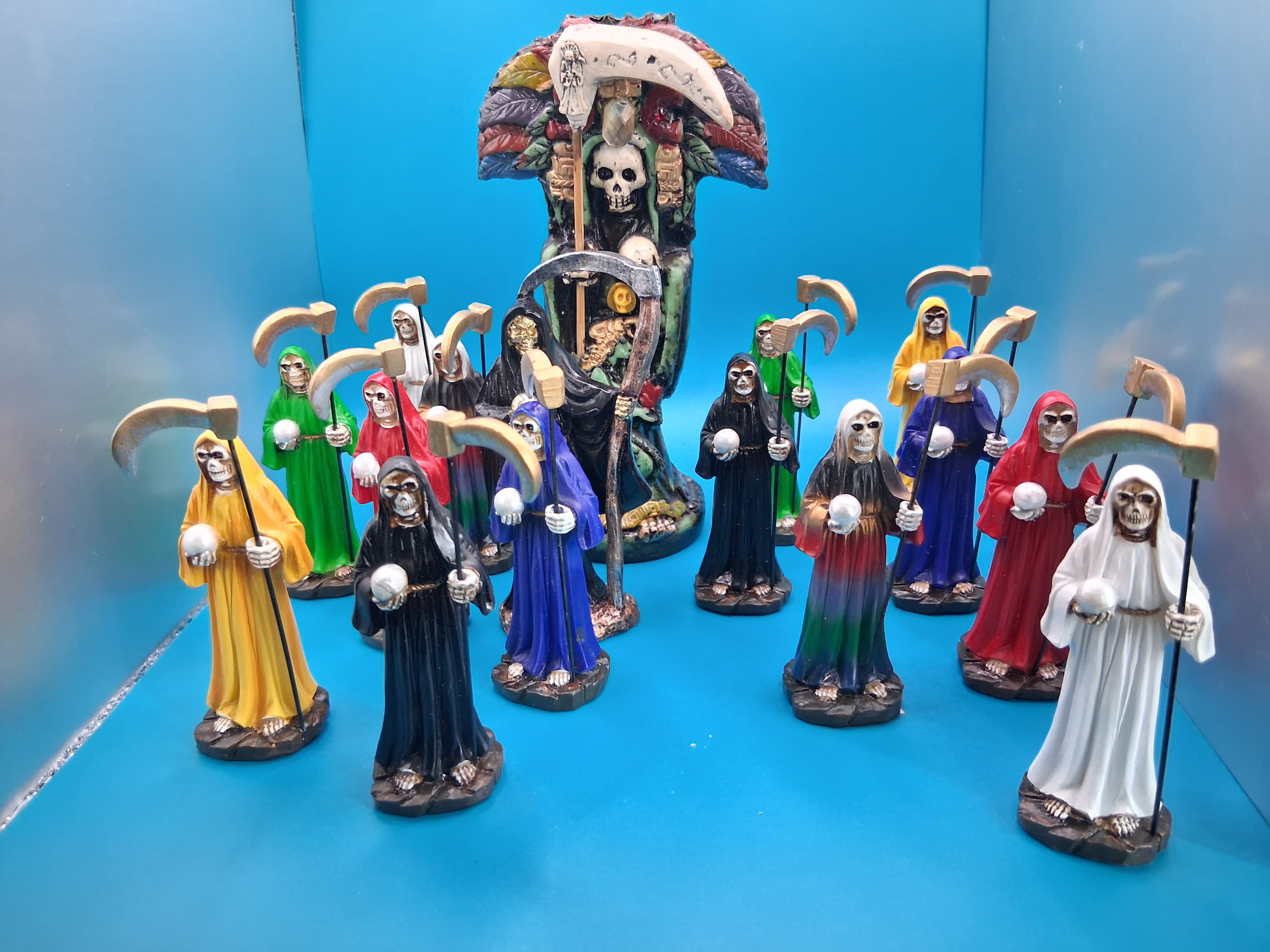Niña blanca Niña roja and 7 colors Santa muerte 7in statues