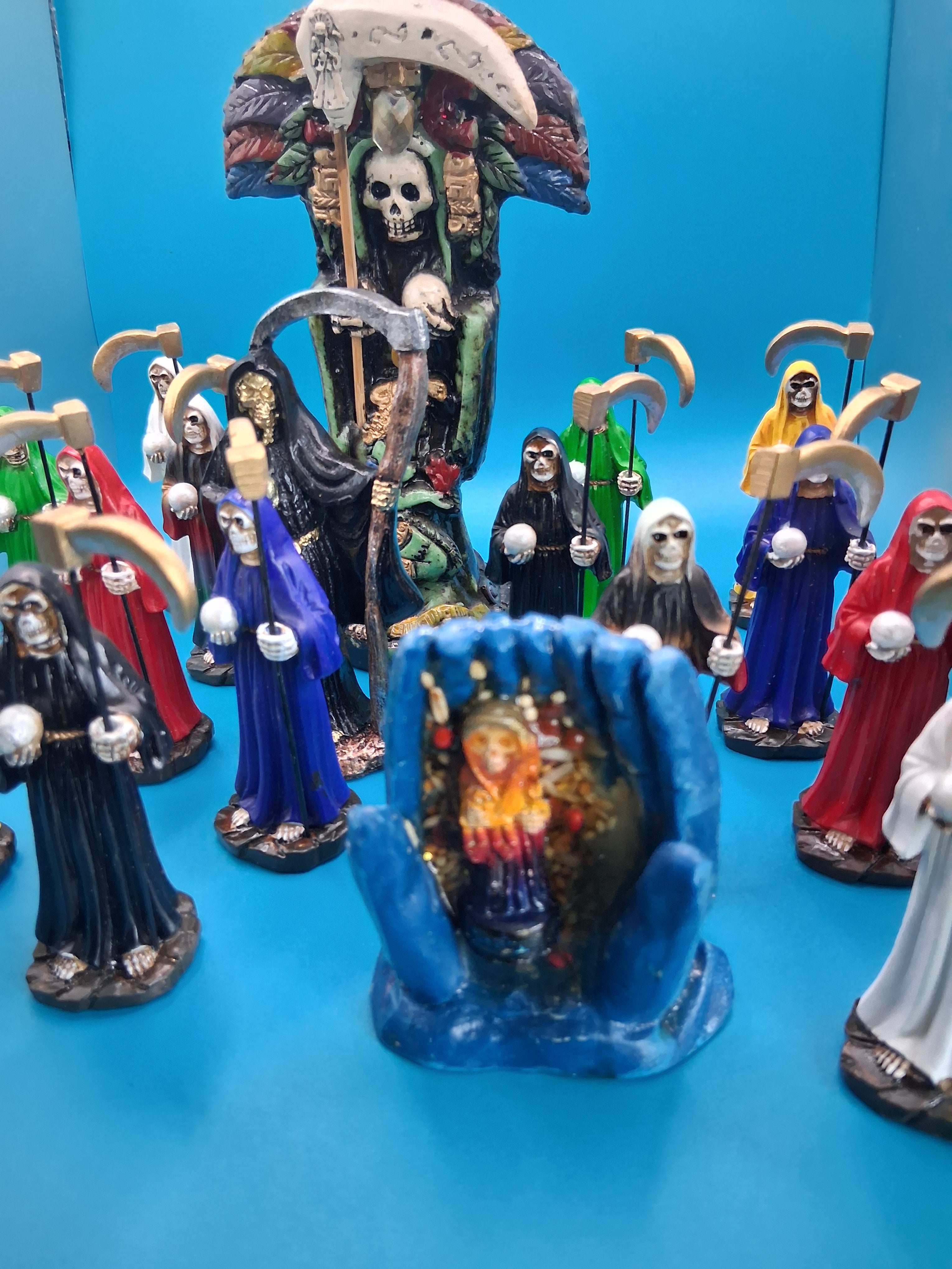 Niña blanca Niña roja and 7 colors Santa muerte 7in statues