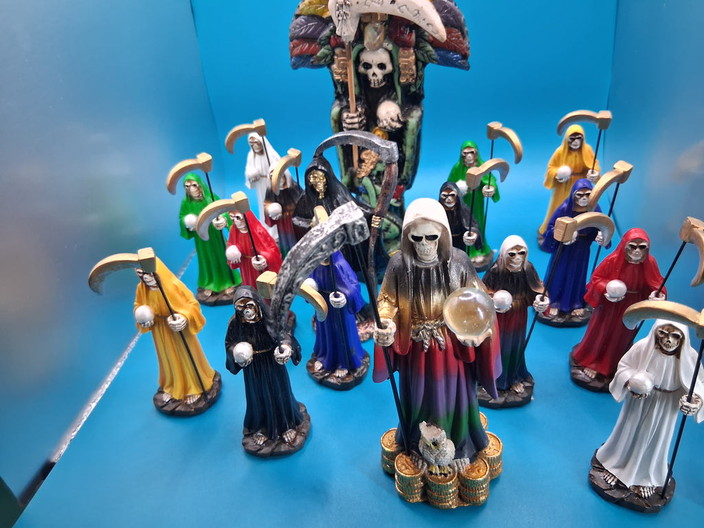 Niña blanca Niña roja and 7 colors Santa muerte 7in statues