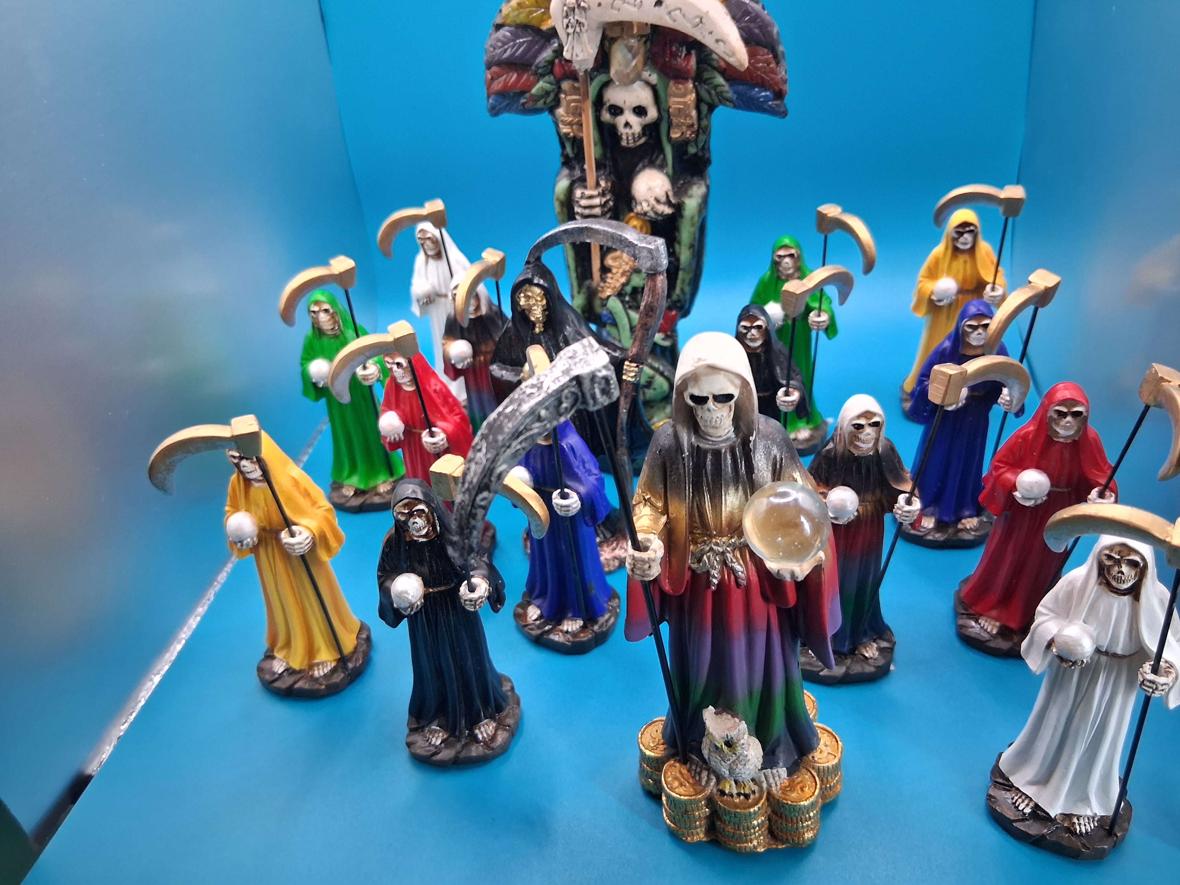 Niña blanca Niña roja and 7 colors Santa muerte 7in statues